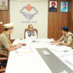 आगामी त्यौहारों को लेकर गृह सचिव शैलेश बगौली में पुलिस के उच्च अधिकरियो के साथ की बैठक
