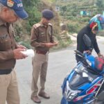पौड़ी पुलिस द्वारा सड़क सुरक्षा को सर्वोच्च प्राथमिकता देते हुए जनपदभर में लगातार सघन चेकिंग अभियान जारी